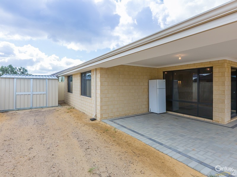 12 Lecania Street, Seville Grove WA 6112