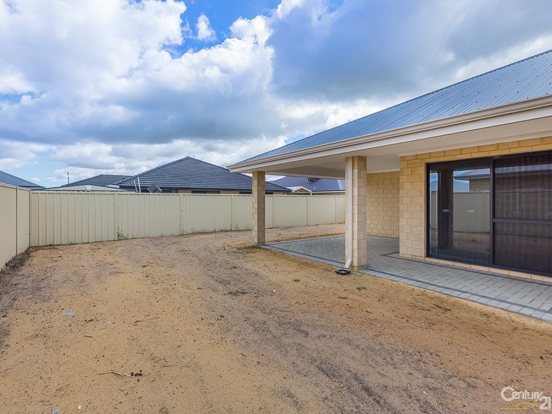 12 Lecania Street, Seville Grove WA 6112