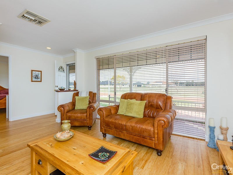 55 Fairfield Gardens, Canning Vale WA 6155