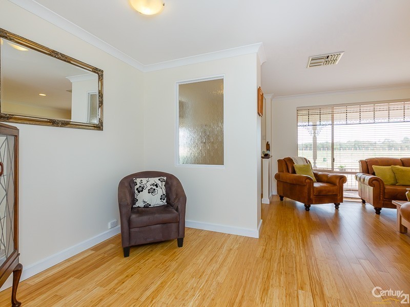 55 Fairfield Gardens, Canning Vale WA 6155