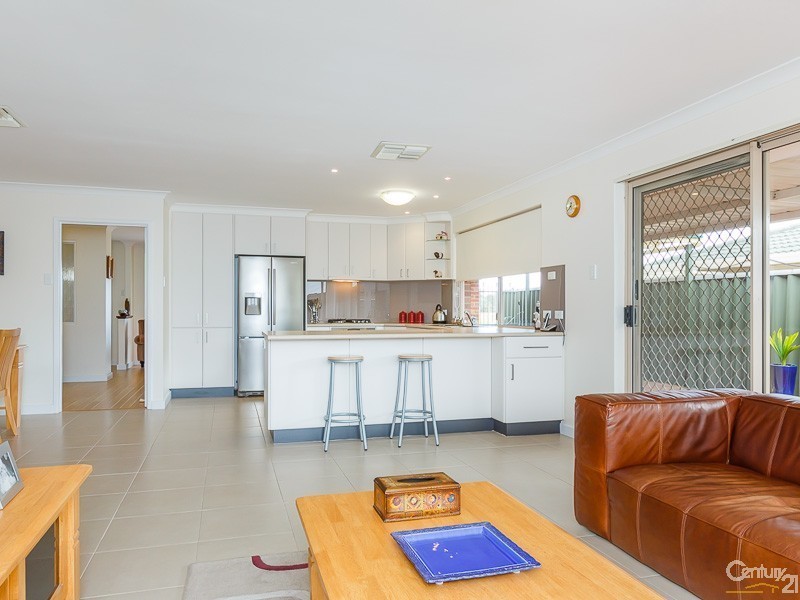 55 Fairfield Gardens, Canning Vale WA 6155