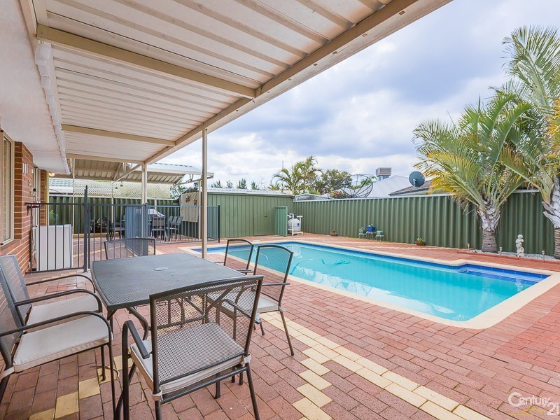 55 Fairfield Gardens, Canning Vale WA 6155
