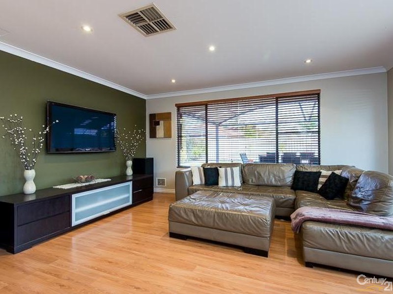 59 Goodwood Way, Canning Vale WA 6155