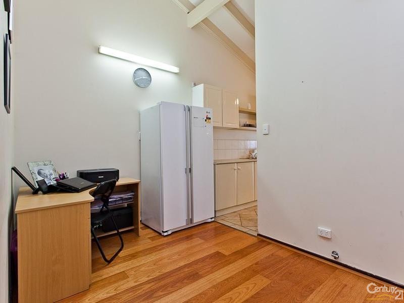 10/7 Menzies Place, Thornlie WA 6108