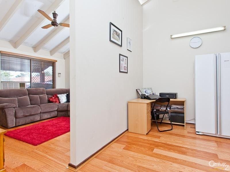 10/7 Menzies Place, Thornlie WA 6108