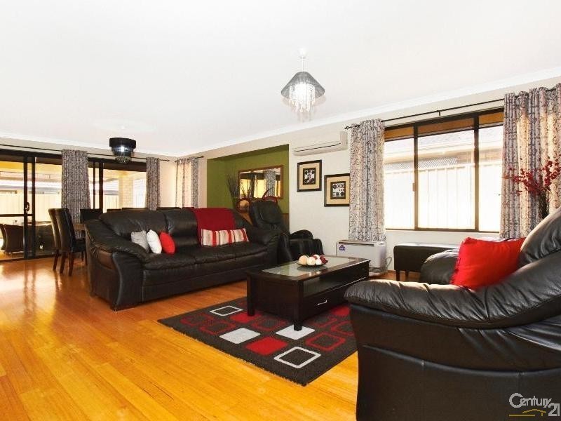 55 Towncentre Drive, Thornlie WA 6108