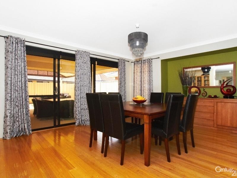 55 Towncentre Drive, Thornlie WA 6108