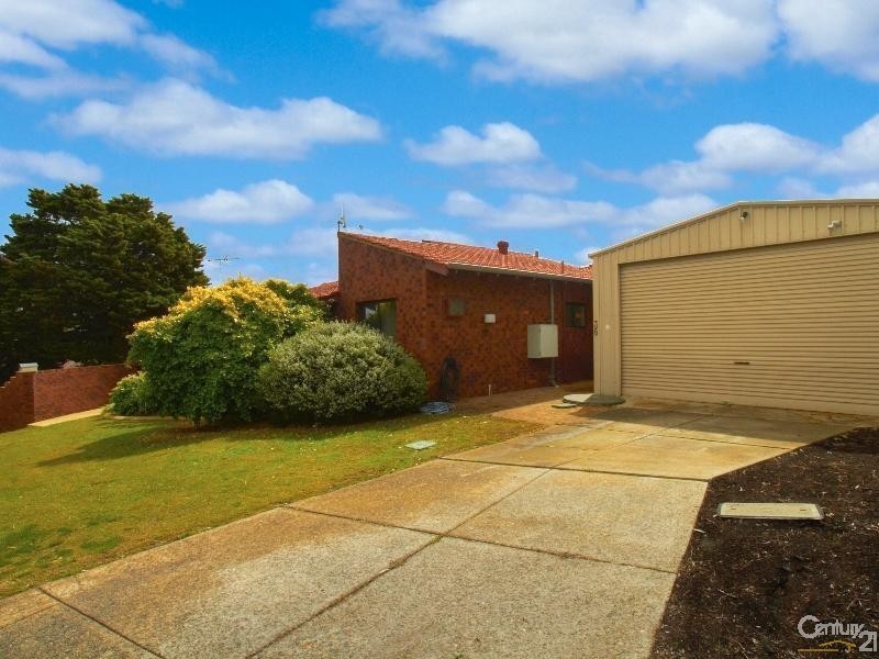 38 Grenfell Way, Leeming WA 6149