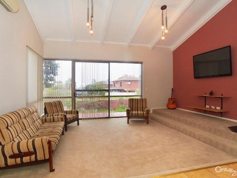 38 Grenfell Way, Leeming WA 6149