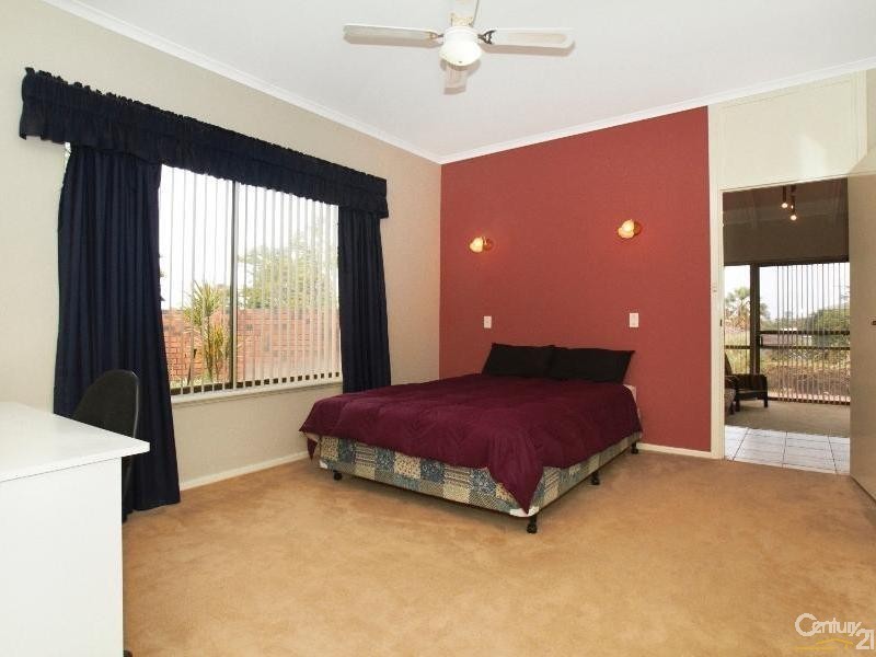 38 Grenfell Way, Leeming WA 6149