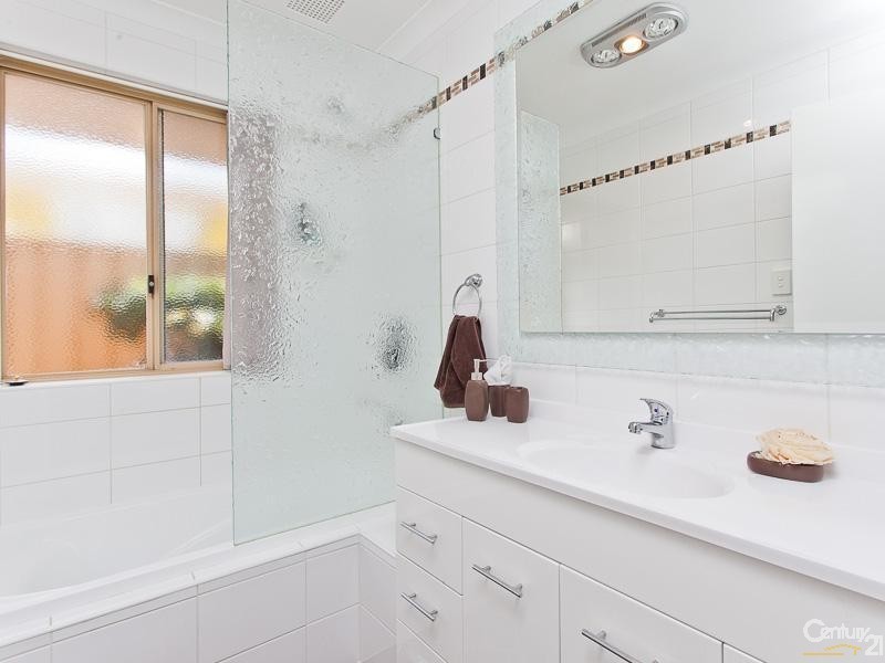 7 Lucinda Court, Huntingdale WA 6110