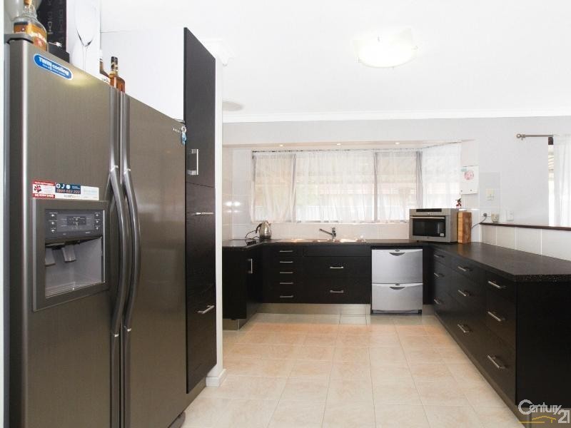 16 Kellerman Way, Gosnells WA 6110