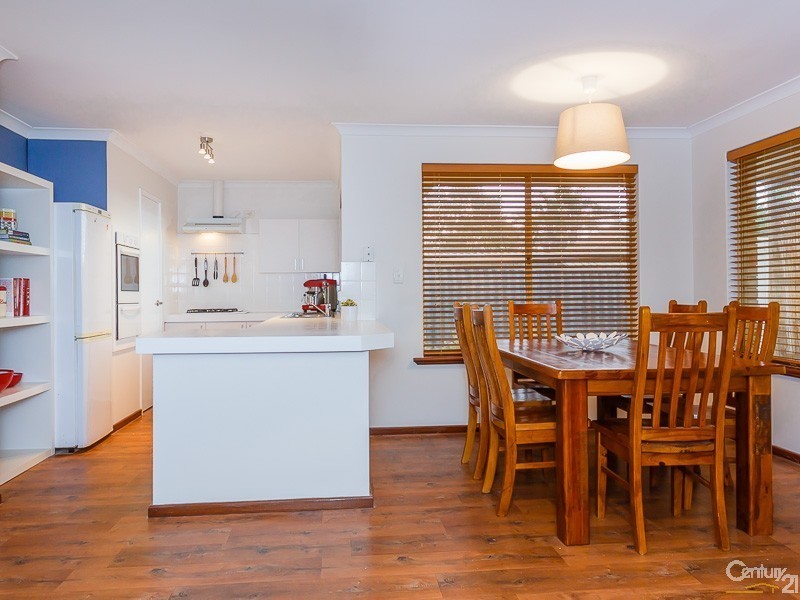 9 Javanica Court, Warnbro WA 6169