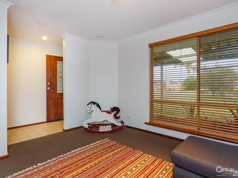 9 Javanica Court, Warnbro WA 6169