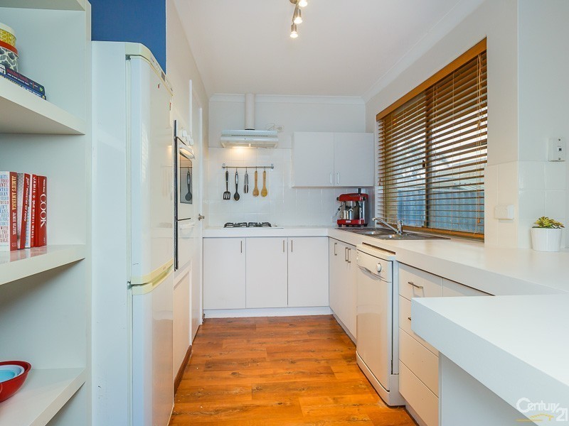 9 Javanica Court, Warnbro WA 6169