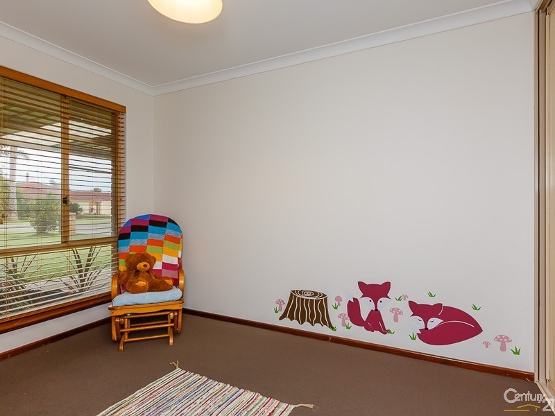 9 Javanica Court, Warnbro WA 6169