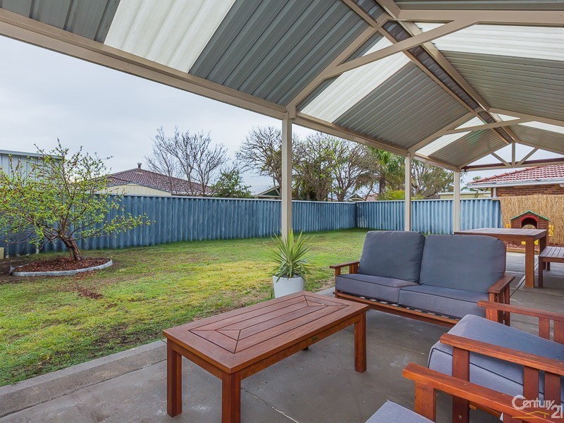 9 Javanica Court, Warnbro WA 6169