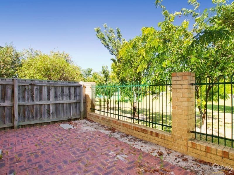 20/20 Gochean Avenue, Bentley WA 6102