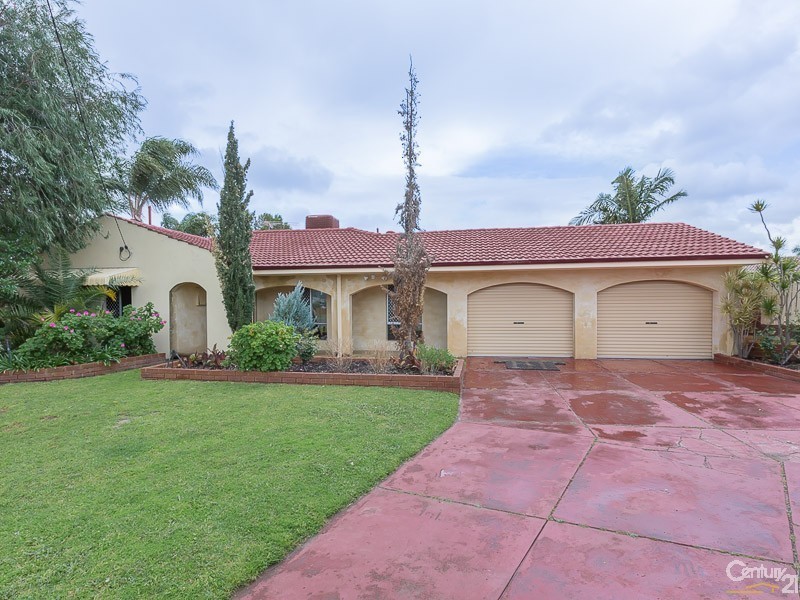 12 Gaze Court, Thornlie WA 6108