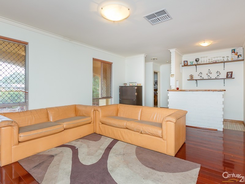 12 Gaze Court, Thornlie WA 6108