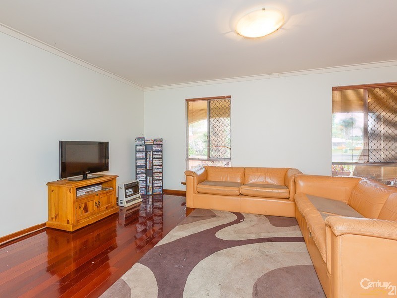 12 Gaze Court, Thornlie WA 6108