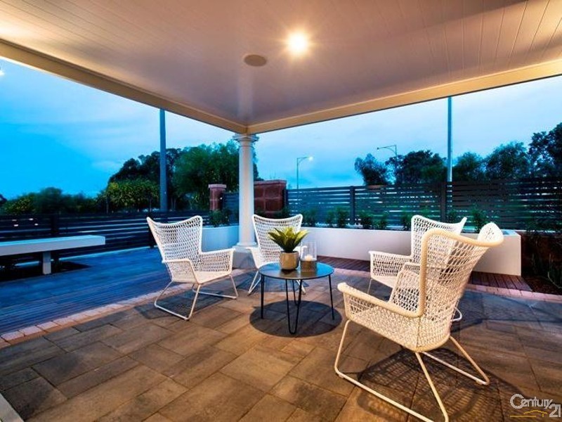 190 Honeywood Avenue, Wandi WA 6167