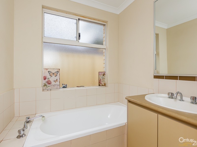 51 Isaba Parkway, Seville Grove WA 6112