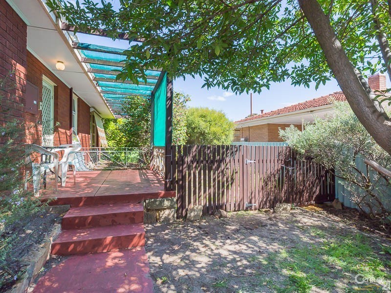 15  Exbury Road, Armadale WA 6112