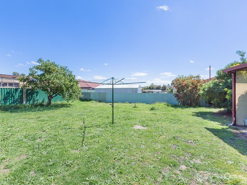 15  Exbury Road, Armadale WA 6112