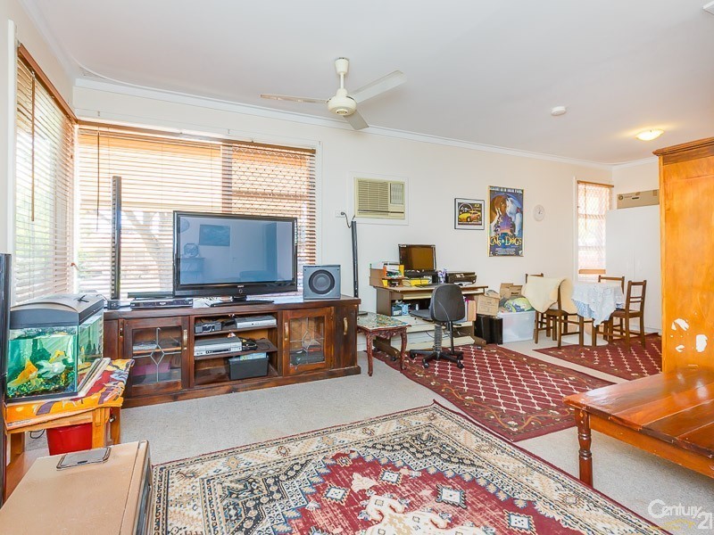 15  Exbury Road, Armadale WA 6112