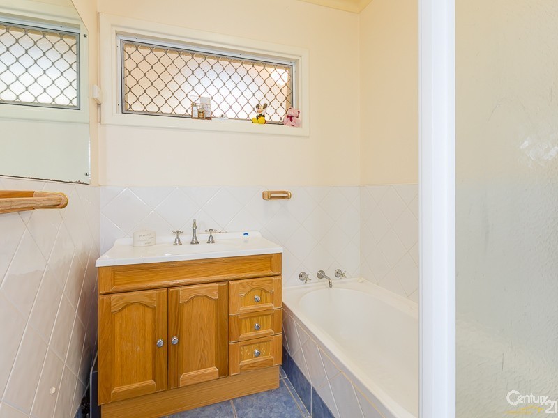 15  Exbury Road, Armadale WA 6112