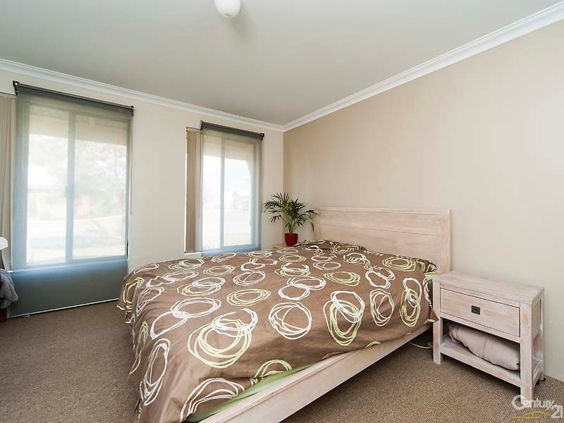 9 Alba Pass, Halls Head WA 6210