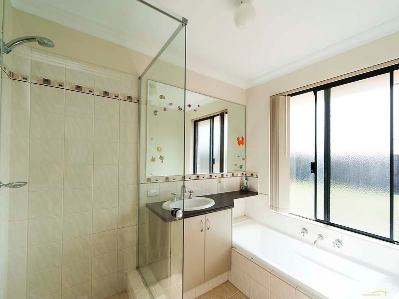 9 Alba Pass, Halls Head WA 6210