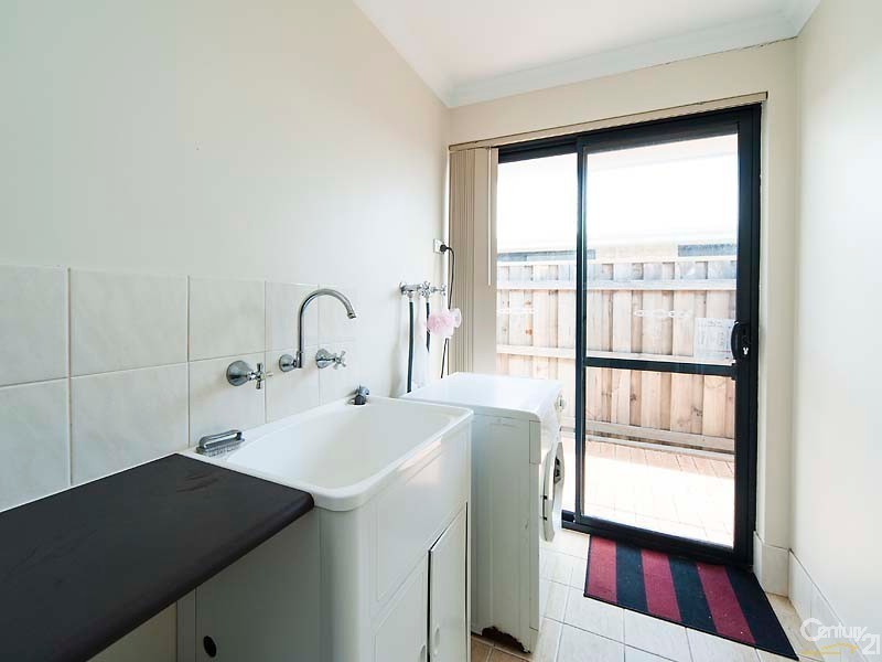 9 Alba Pass, Halls Head WA 6210