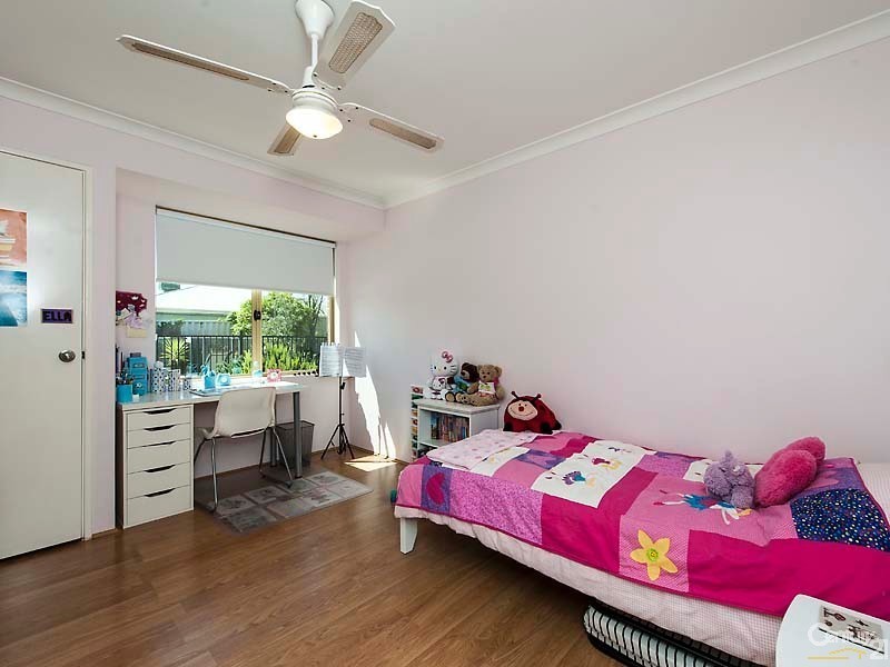 29 Camelot Grove, Carramar WA 6031