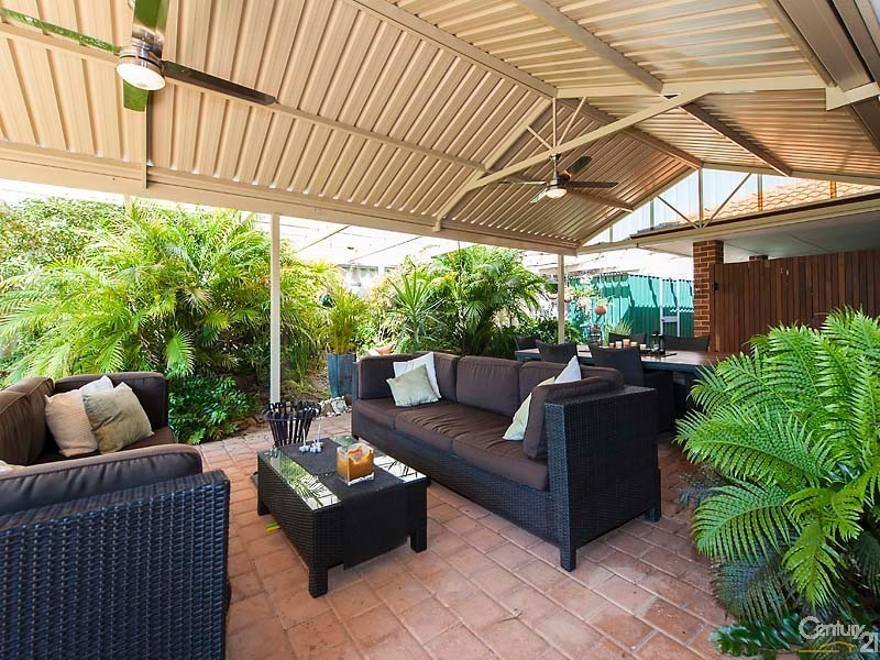 29 Camelot Grove, Carramar WA 6031