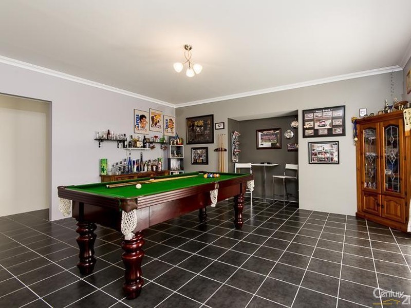 17 Deflexa Road, Canning Vale WA 6155