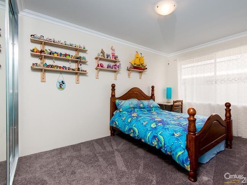 17 Deflexa Road, Canning Vale WA 6155