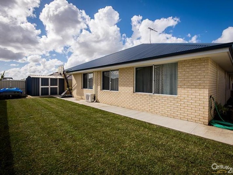 17 Deflexa Road, Canning Vale WA 6155