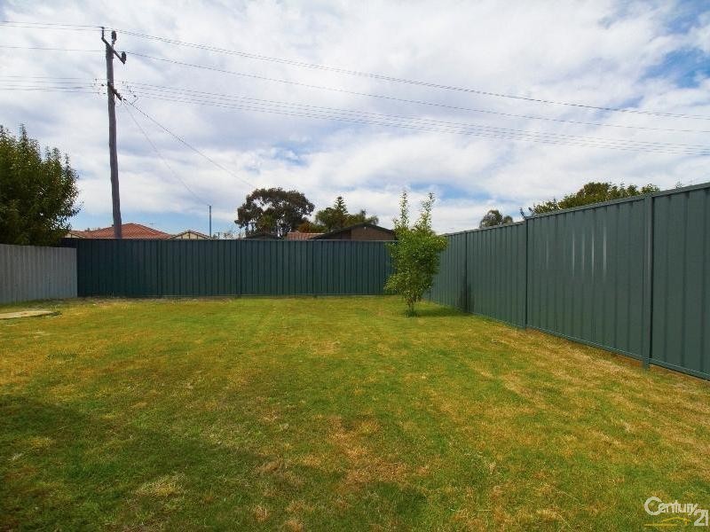 193 Berehaven Avenue, Thornlie WA 6108