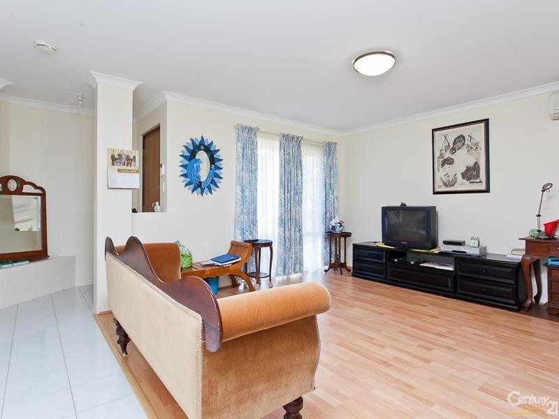 65b Murchison Way, Gosnells WA 6110