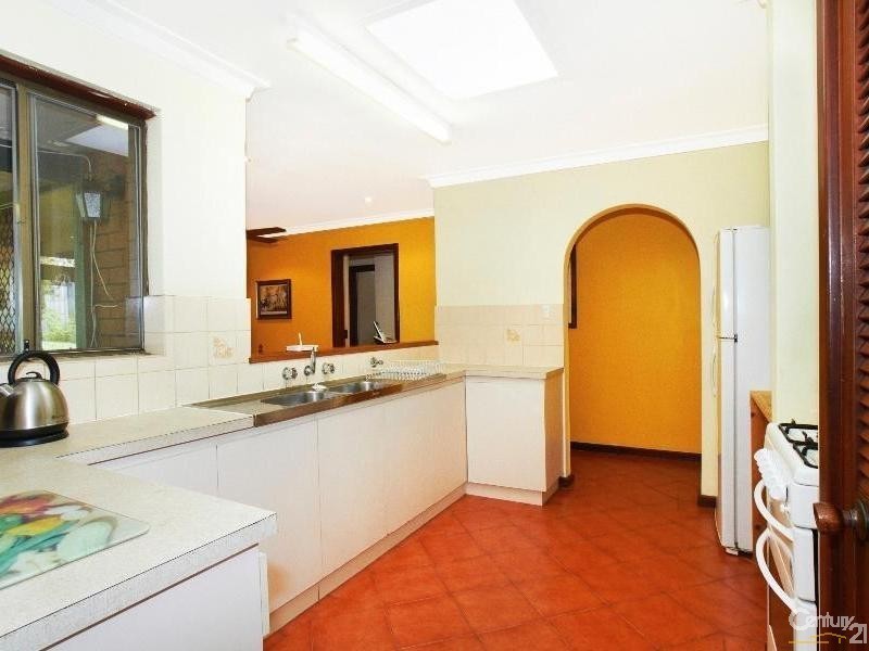 15 McLeish Place, Thornlie WA 6108