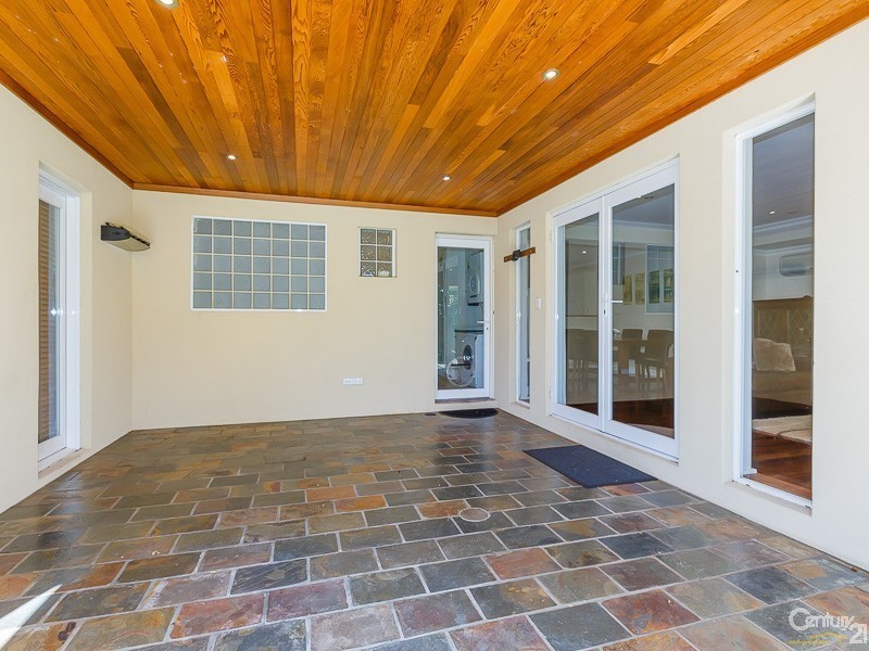 30 Amstey Street, Riverton WA 6148