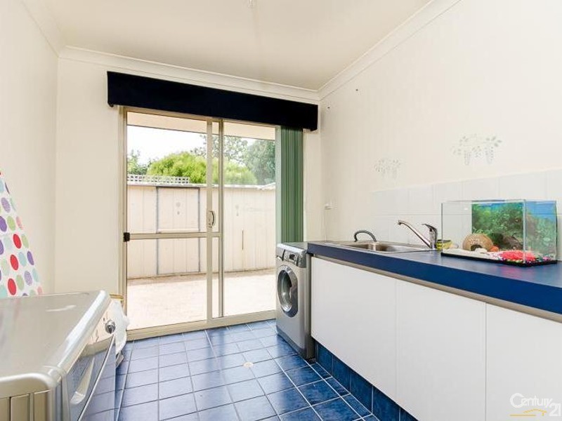 14 Tobermory Pass, Canning Vale WA 6155