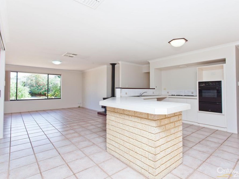 18 Bellbird Avenue, Huntingdale WA 6110