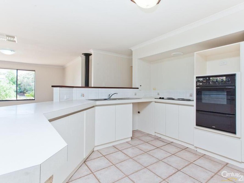 18 Bellbird Avenue, Huntingdale WA 6110