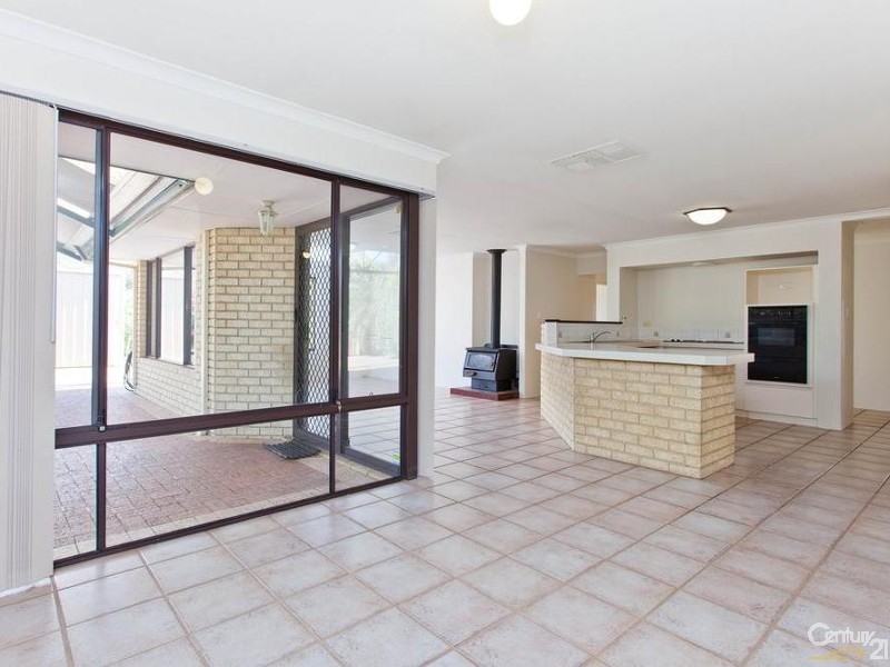 18 Bellbird Avenue, Huntingdale WA 6110