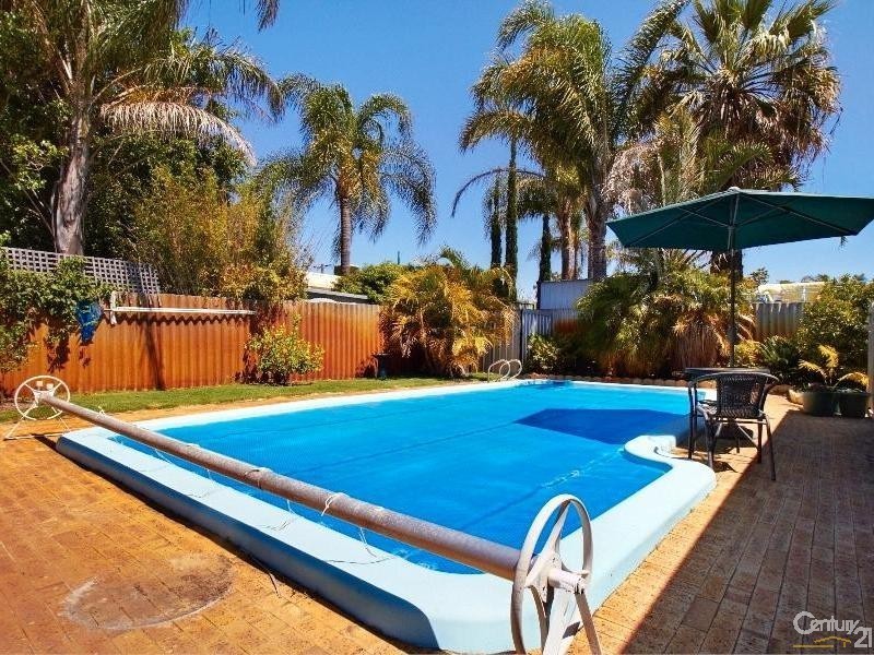 15 Sloan Court, Thornlie WA 6108