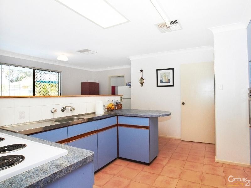 15 Sloan Court, Thornlie WA 6108