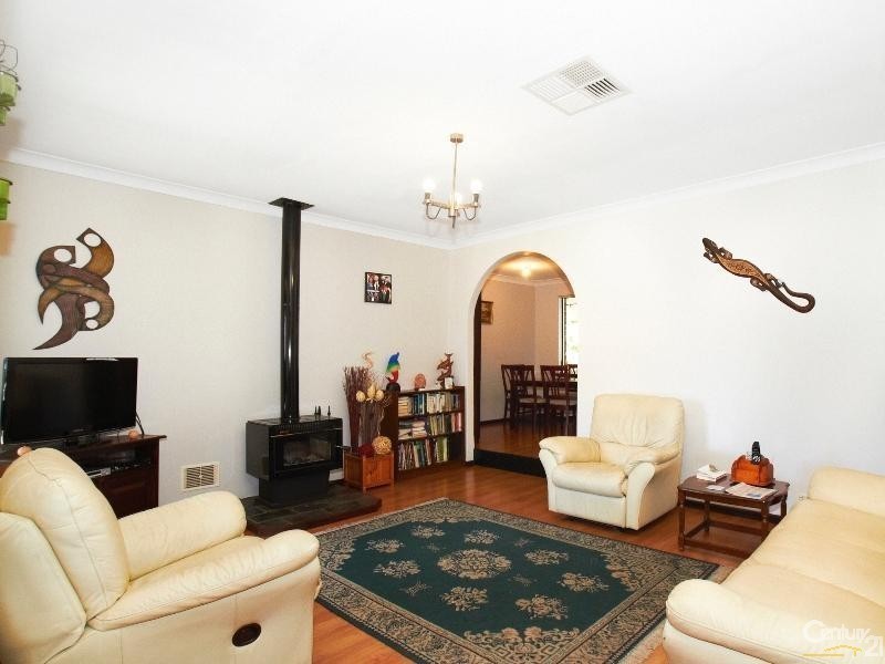 15 Sloan Court, Thornlie WA 6108